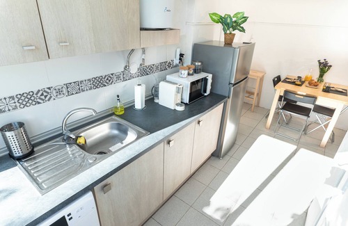 Linda-a-Velha Apartment | Discover Belém with Comfort and Tranquility