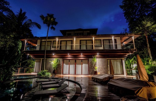 Melayang House | Discover Majestic Living: The Ultimate Getaway in a Former Royal Villa Estate