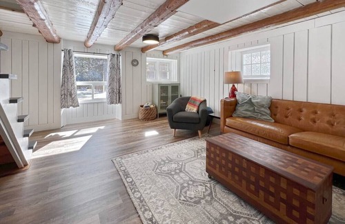 Lion's Head House | Discover our charming 1920s barn conversion, in the heart of the Bruce Peninsula
