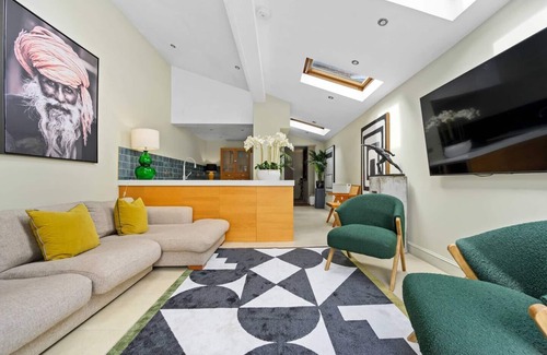 Tatton Park House | Discover our Design Cottage in Plumley, Knutsford