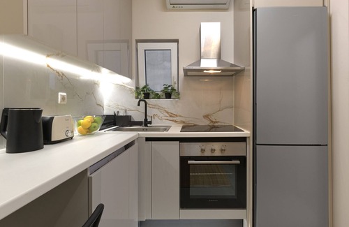 Kaisariani Apartment | Discover Pagrati: New Cozy Urban Hideout