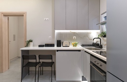 Kaisariani Apartment | Discover Pagrati: New Cozy Urban Hideout