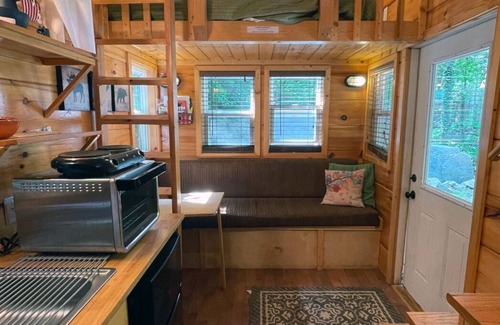 Newport Cabin | Discover Serenity at TinyFox Cabin: Your Perfect Getaway Surrounded by Nature