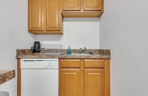 Downtown Harrisburg Apartment | Discover spacious 1 & 2-bedroom apartments & corporate suites in a desirable location