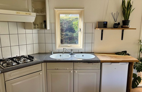 Municipality of Harderwijk House | Discover the Basic Retro and enjoy this unique accommodation with its own style and layout, perfect for a party of up to 4 people.