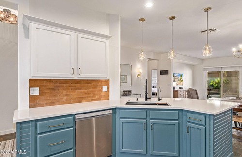 Cooper Commons House | Discover the perfect retreat in - private hot tub and pool