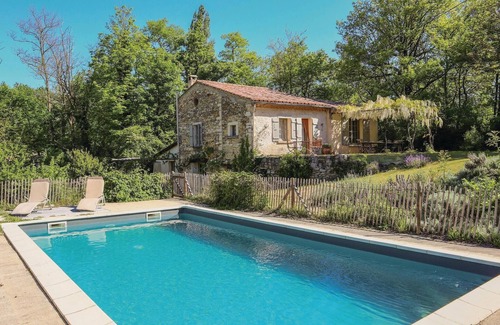 Le Poet-Laval House | Discover this beautiful detached vacation home with private pool.