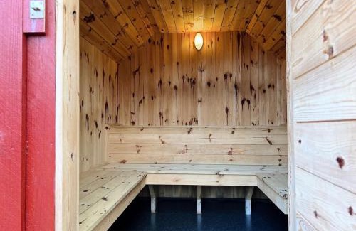 Vagur House | Discover This Well-appointed Cottage Cottage D