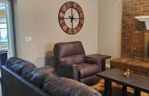 Columbus House | "Discover Urban Convenience, Charm, and Community Spirit in this home-from-home