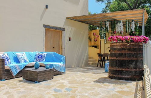 Termenades Villa | Discover Villa Linos: Three-bedroom house near Corfu's Best Beaches
