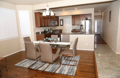 Dupont House | Discover wildlife at your fingertips! 3-Bedroom Vacation Home near Denver Zoo