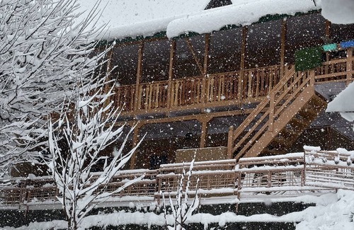 Manali House | Discover Your Alpine Retreat in the Heart of the Mountains