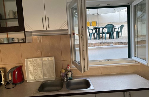 Blace Apartment | 🌴 Discover Your Oasis in Blace, Croatia - 2-bed Flat by the Serene Beach! 🌴