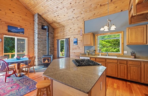 Glacier House | Dislodge at Mt. Baker.