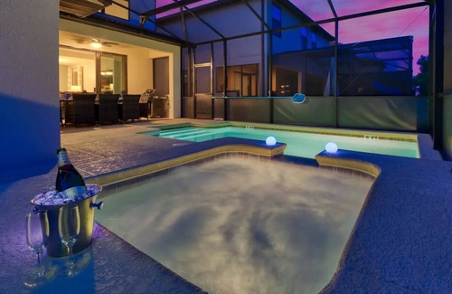 Loughman House | Disney Area – Heated Pool/Spa, Outdoor TV, Walk to Resort Amenities