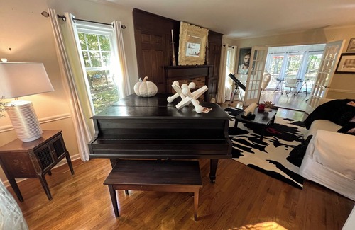 Ridgefield House | Disney Dreams in Spacious 5-bedroom house in lovely Ridgefield paradise
