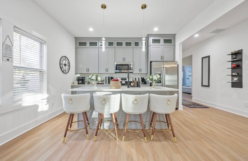 Atlanta House | Disney-Inspired 6BR Luxury Furnished Home | Hot Tub, Game Room & Near Stadiums