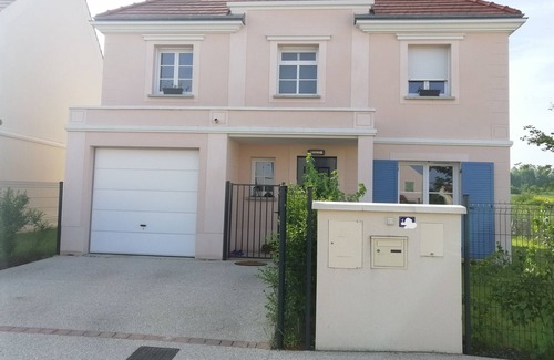 Chanteloup-en-Brie House | Disneyland House-Marne-la-vallée-Montevrain