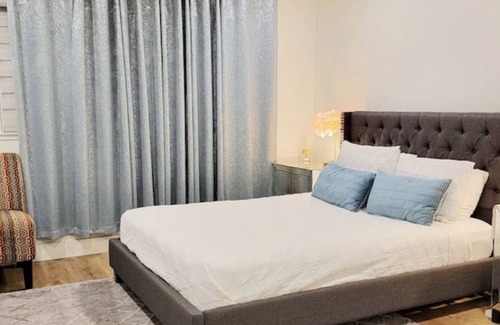 Buena Park Apartment | Disneyland Trip,The Source, Knott's Berry Farm