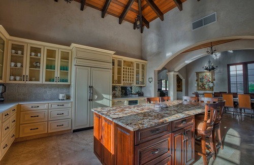 Ditleff Point Villa | Ditleff Beach House~New 2025 Beachfront Estate~Gated~Welcome Dinner on Arrival