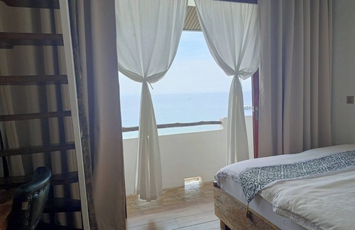Bauan Hotel | Dive and Trek Resort & Marine Sanctuary