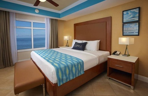 Palm Beach Resort | Divi Aruba Phoenix Beach Resort & Spa, Hot Tub RW