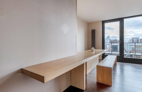 De Beauvoir Apartment | Divine Hoxton 2BR w/Balcony Overlooking Canal, nr Bars, by Blueground