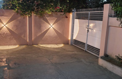 Varanasi House | Divine Orchid- A Home, Spacious 7-bedroom house in enchanting Varanasi with AC,