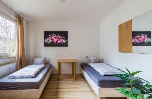 Halle Apartment | DKN - Ihr Zuhause auf Zeit in Halle - Vollmöbliert - Waschmaschine - Wlan - Nähe S-Bahn