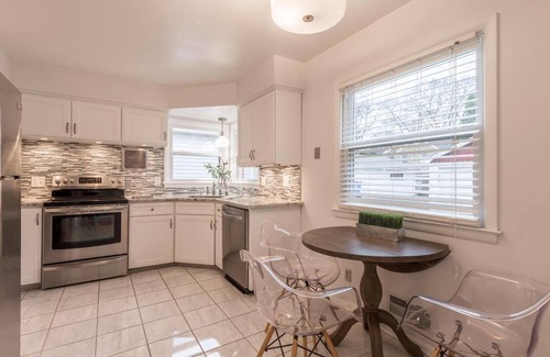 Whitefish Bay House | DNC? Stay at our Charming Home in Whitefish Bay! 10-15min to Downtown!