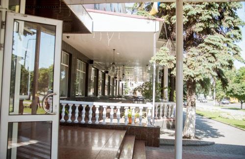 Kremenchuk Hotel | Dniprovski Zori