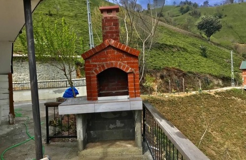 Ardesen House | Doğayla başbaşa sakin kır evi