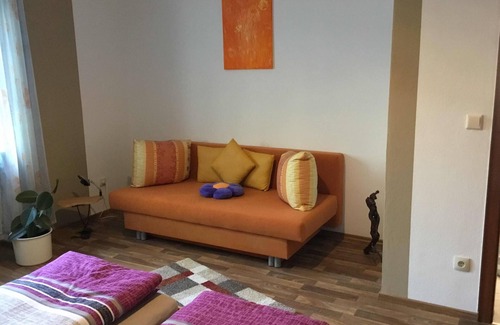 Lieg Apartment | Do-Meyer-Fewo 2 - Barrier-free, pet-friendly apartment in Lieg