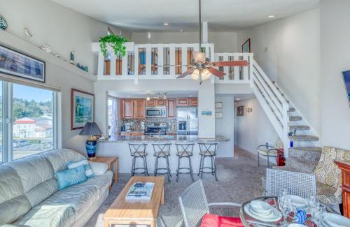 Lincoln City House | Dock of the Bay 308