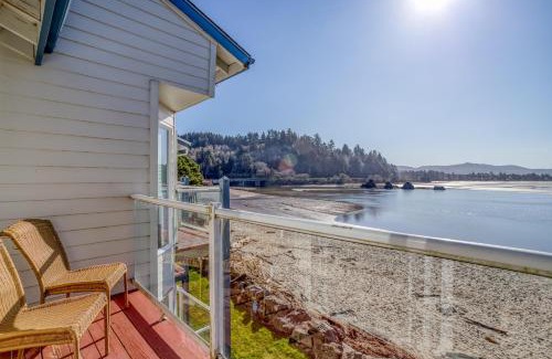 Lincoln City House | Dock of the Bay 308
