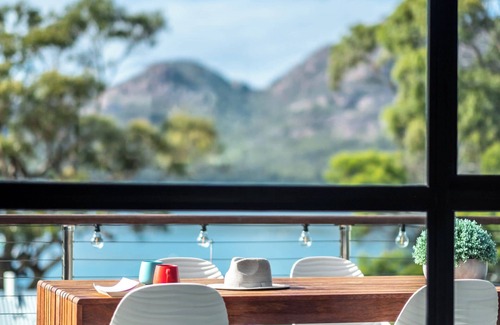 Coles Bay House | Dock of the Bay - Freycinet Holiday Houses