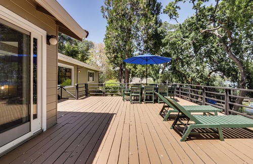 Kelseyville House | Dock, Slip & Launch: Waterfront Home on Clear Lake