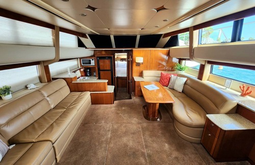 Waterfront Boat Rental | Dockside Boat & Bed Long Beach