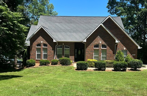 Sherrills Ford House | Dockside Daze - Lake Norman Lakefront property with plenty of space
