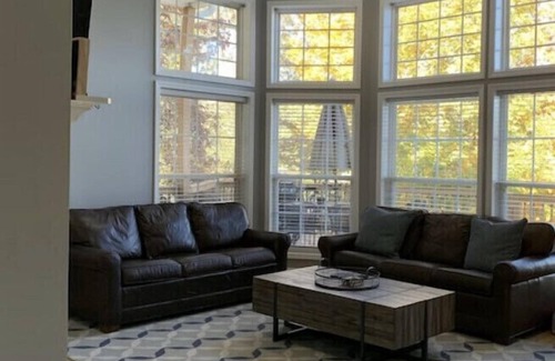 Sherrills Ford House | Dockside Daze - Lake Norman Lakefront property with plenty of space