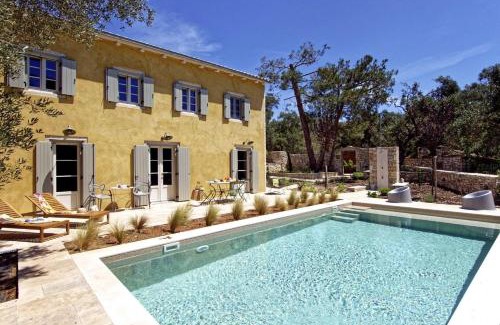Katsimatika House | Dodo darling