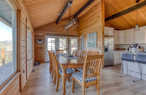 The Dalles House | Dog-friendly, 2-level gorge view home with hot tub, lovely deck, central AC, W/D