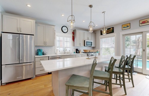 Country Club Estates House | Dog-friendly, 2-story home near beach with private outdoor pool, W/D & AC