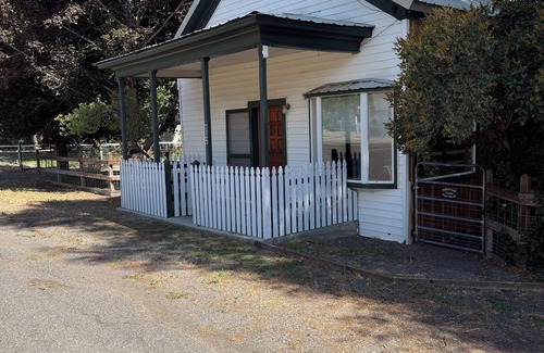 Eagleville House | Dog friendly 3-bedroom house with grassy fenced yard in charming Eagleville