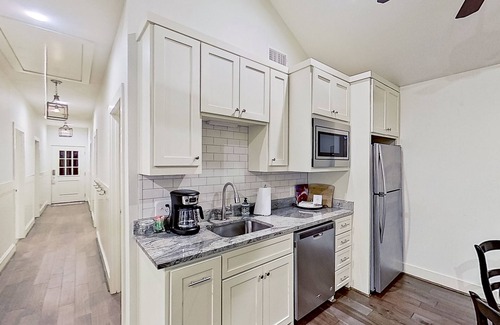 Arp House | Dog-friendly aparthotel with pool & firepit access, screened-in porch, & AC