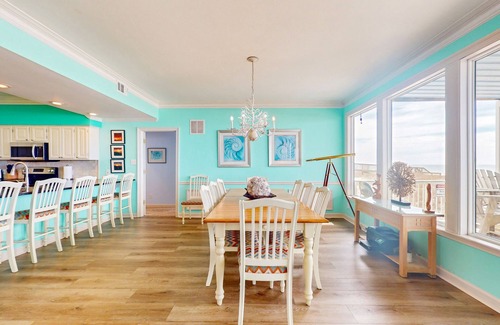 Gulf Shores House | Dog-Friendly & Attractive Beach House w/Private Pool, Free WiFi, Central AC