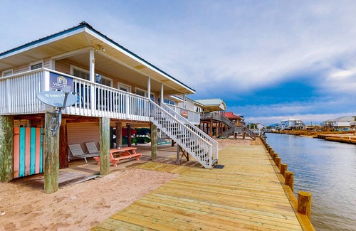 Silver Cay House | Dog-friendly bay front house near beach access w/ private dock & free WiFi!