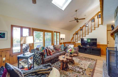 Blowing Rock House | Dog-Friendly Blowing Rock Chalet with Stunning Views