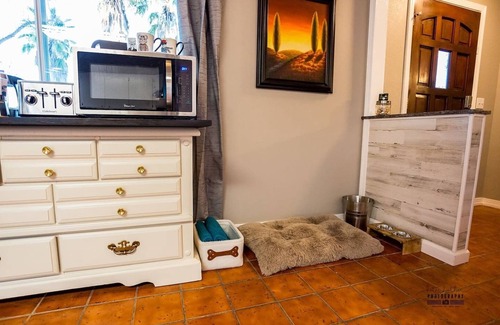 Gore Ranch House | Dog Friendly + Canopy Lit Pool + 2 Masters w/Kings