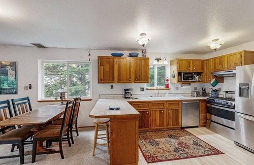 Girdwood Ski Chalet | Dog-friendly chalet with quiet location & fireplace - close to the ocean